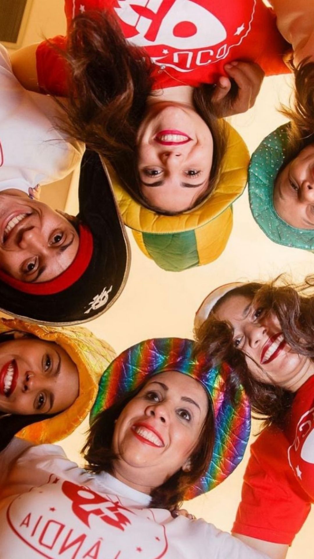Equipe Malucolândia reunida em um momento descontraído